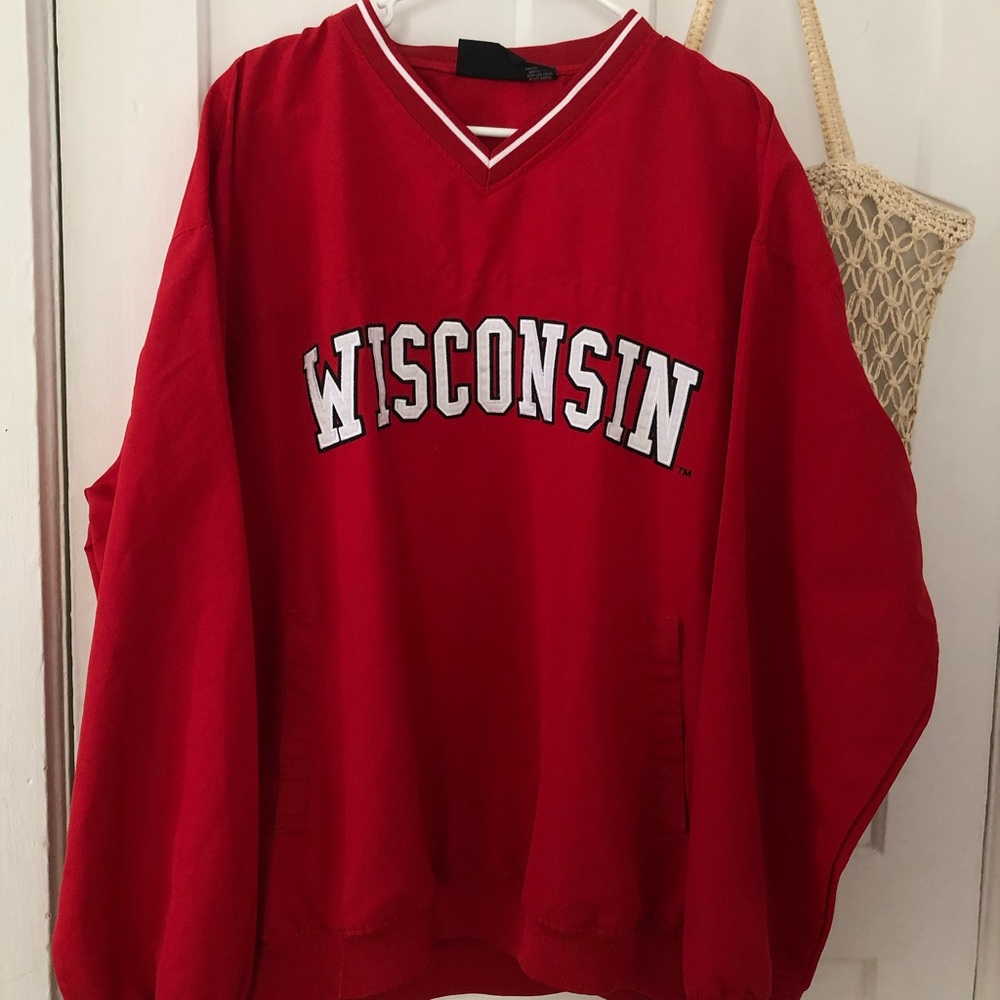 Wisconsin College Vintage Pullover Crewneck
